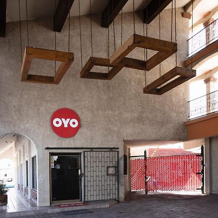 Oyo Hotel Real Del Sur, Estadio 치와와주 외부 사진