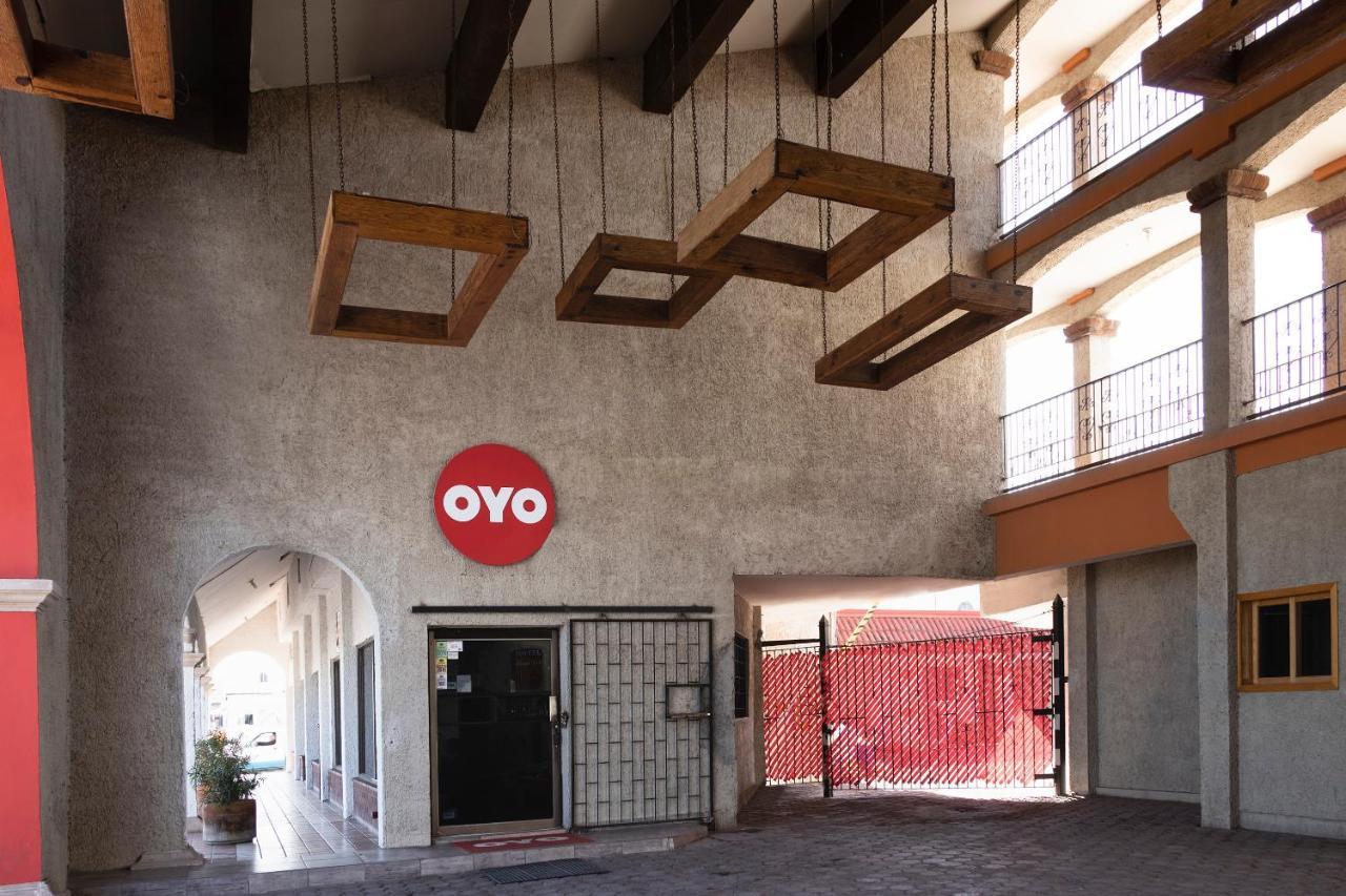 Oyo Hotel Real Del Sur, Estadio 치와와주 외부 사진