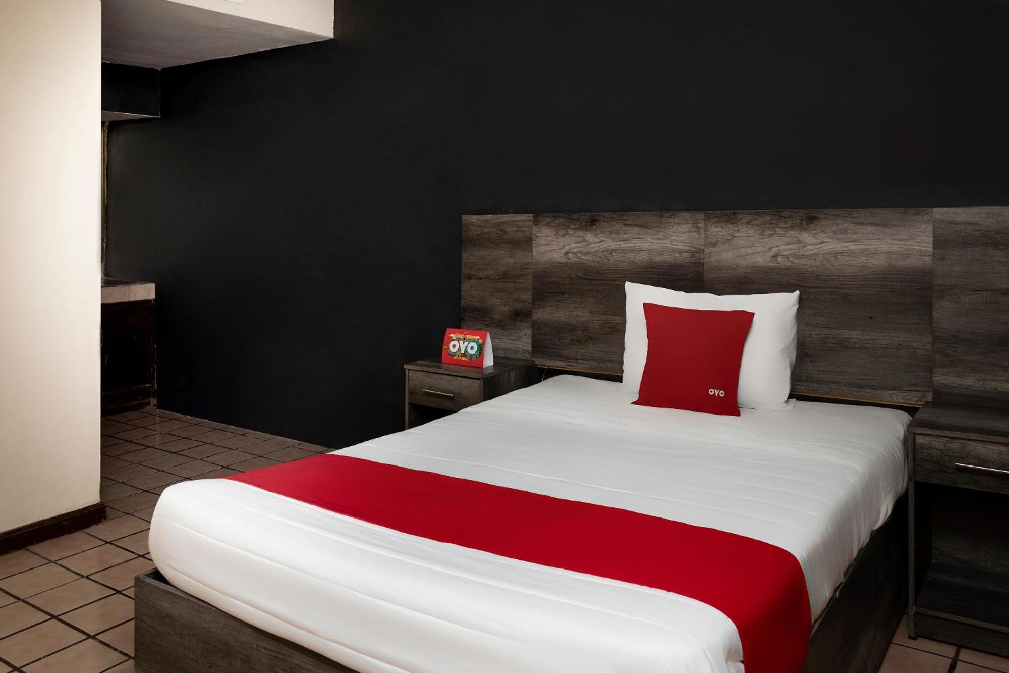 Oyo Hotel Real Del Sur, Estadio 치와와주 외부 사진