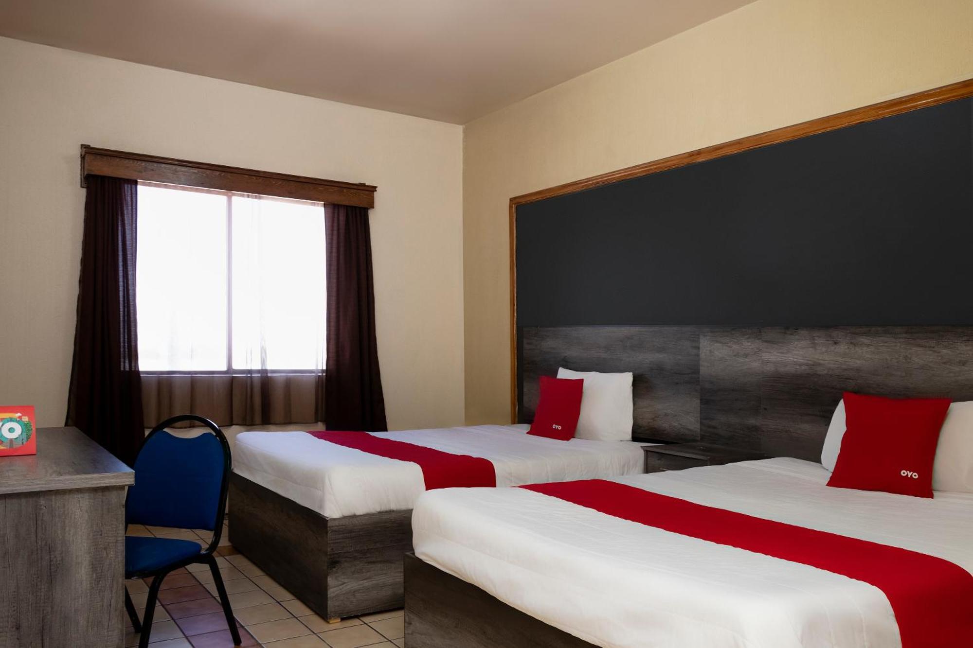 Oyo Hotel Real Del Sur, Estadio 치와와주 외부 사진