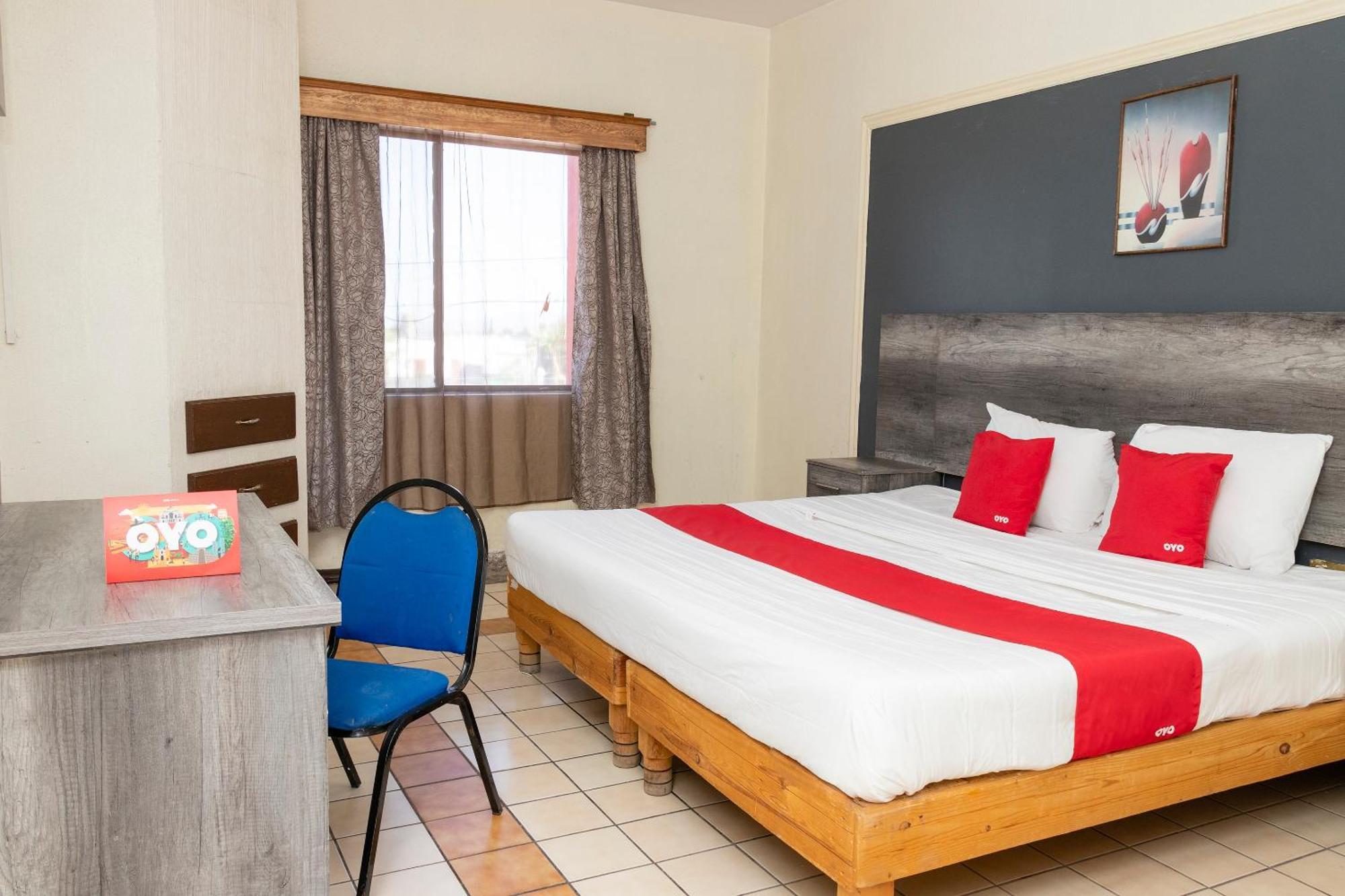 Oyo Hotel Real Del Sur, Estadio 치와와주 외부 사진