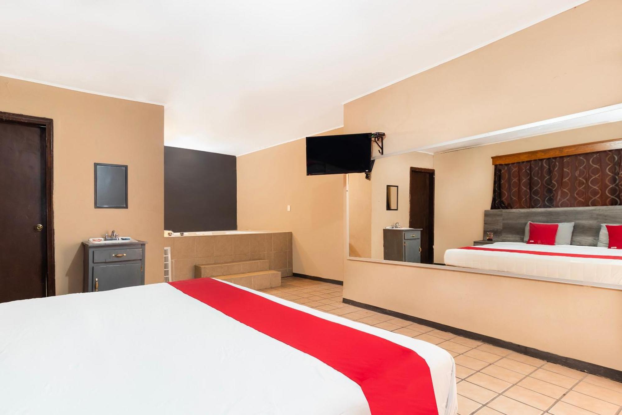 Oyo Hotel Real Del Sur, Estadio 치와와주 외부 사진