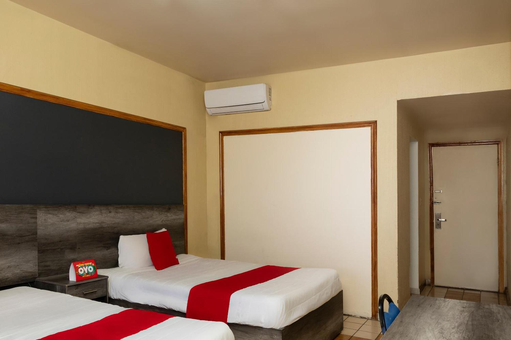 Oyo Hotel Real Del Sur, Estadio 치와와주 외부 사진