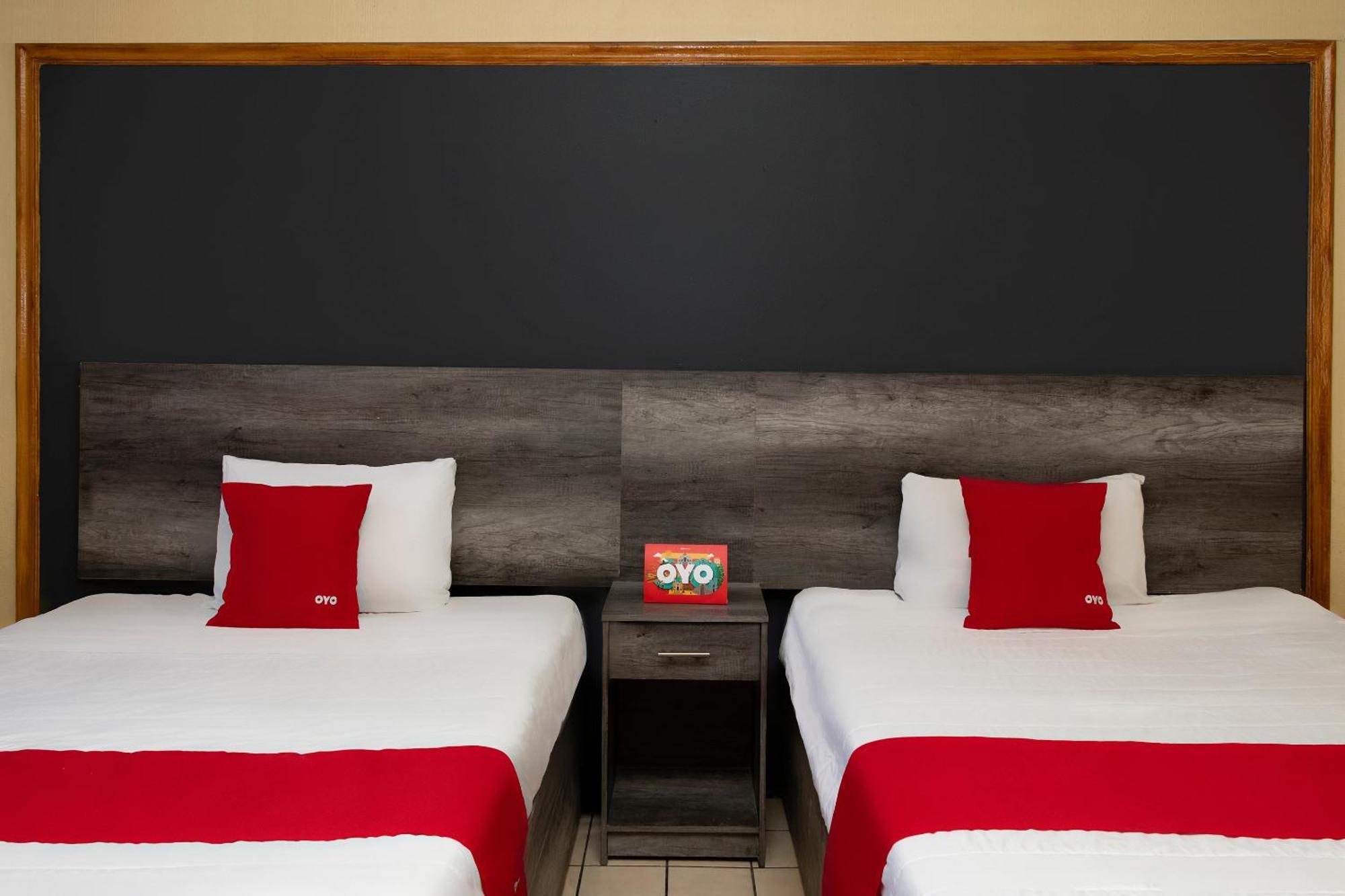 Oyo Hotel Real Del Sur, Estadio 치와와주 외부 사진
