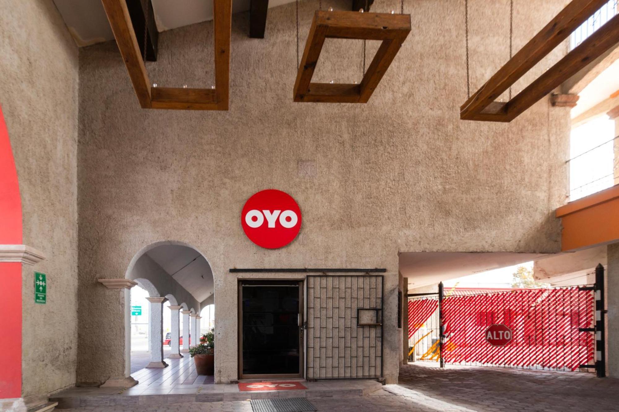 Oyo Hotel Real Del Sur, Estadio 치와와주 외부 사진